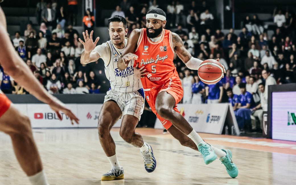 Pelita Jaya sapu bersih Satria Muda di musim reguler IBL untuk pertama kalinya sejak 2020. Kemenangan 67-63 di GMSB Kuningan.