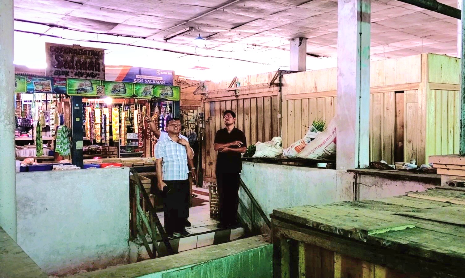 Enam pasar tradisional di Temanggung direnovasi Rp1,6 miliar. Atap bocor dan lantai rusak jadi prioritas perbaikan.