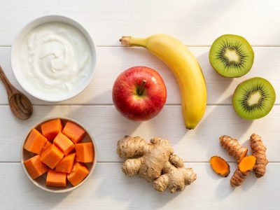 Yogurt, pepaya, kiwi, jahe, hingga kunyit direkomendasikan ahli untuk melancarkan pencernaan. Kandungan probiotik, serat, dan enzim alami bantu atasi kembung hingga sembelit.