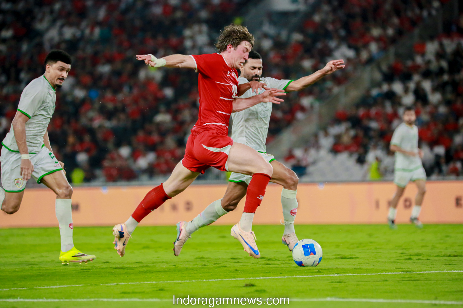 Timnas Indonesia patahkan rekor 38 tahun tak pernah menang lawan Oman. Garuda menang 3-0 lewat gol Hubner, Romeny, dan Oratmangoen/Foto: Singgih Wibowo/Indoragamnewscom