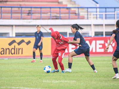 Bermain di Stadion Arcamanik, Bandung, Selasa (9/6/2026). Timnas Putri Indonesia ditahan Imbang Kamboja 1-1/Foto:Muhammad Farid/Indoragamnewscom