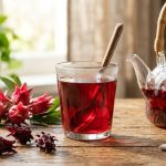 Bunga Rosella kaya vitamin C, kalsium, dan antioksidan. Manfaatnya: tingkatkan imunitas, turunkan tekanan darah, cegah obesitas, jaga kesehatan hati dan jantung/Ilustrasi: Indoragamnewscom