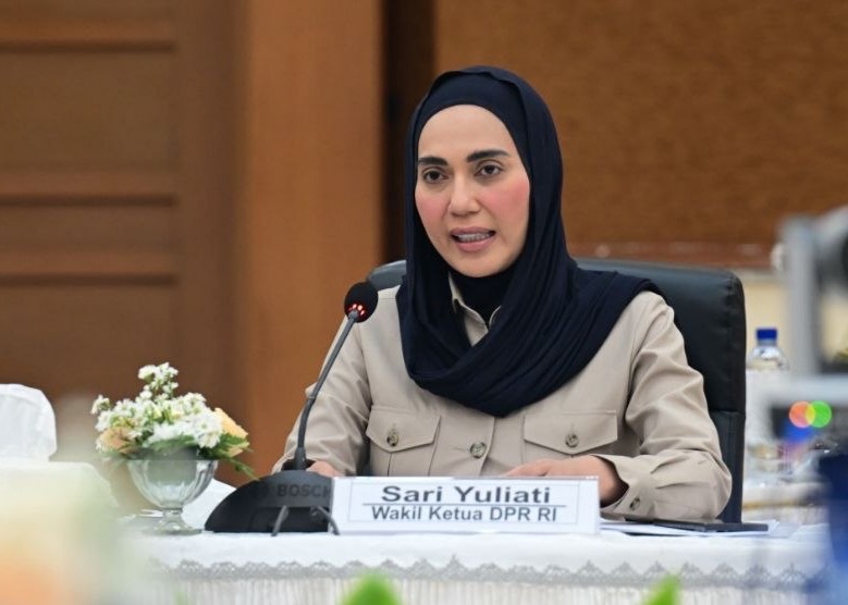 Wakil Ketua DPR Sari Yuliati minta kepolisian tangkap pelaku penyekapan perempuan di Bandung. Korban diduga disekap tiga tahun. Sari sebut ini kekerasan berbasis gender dan langgar HAM.