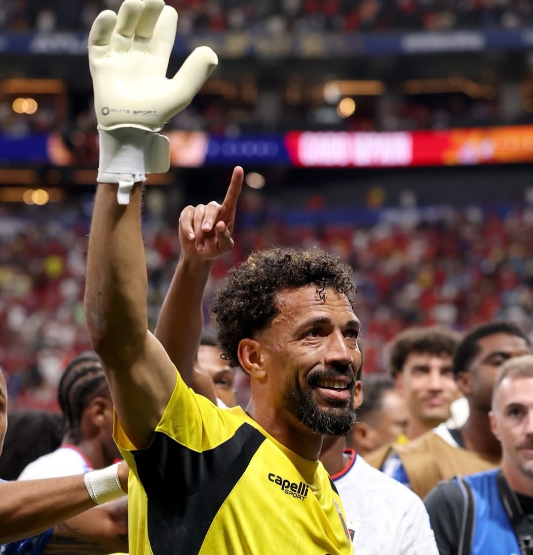 Josimar José Évora Dias/Vozinha (40Tahun) dinobatkan menjadi Man of The Match