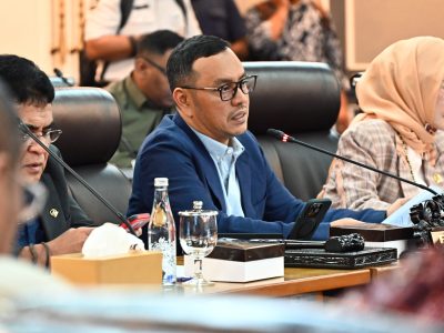 Ketua Komisi XIII DPR Willy Aditya kritik program Kemen Imipas yang business as usual. Ia minta langkah luar biasa atasi over capacity lapas dan kebocoran PNBP.