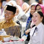 Wali Kota Batam Amsakar Achmad minta warga tidak tunggu sakit untuk urus BPJS Kesehatan. Pemkot perkuat kepesertaan gratis bagi yang memenuhi syarat.