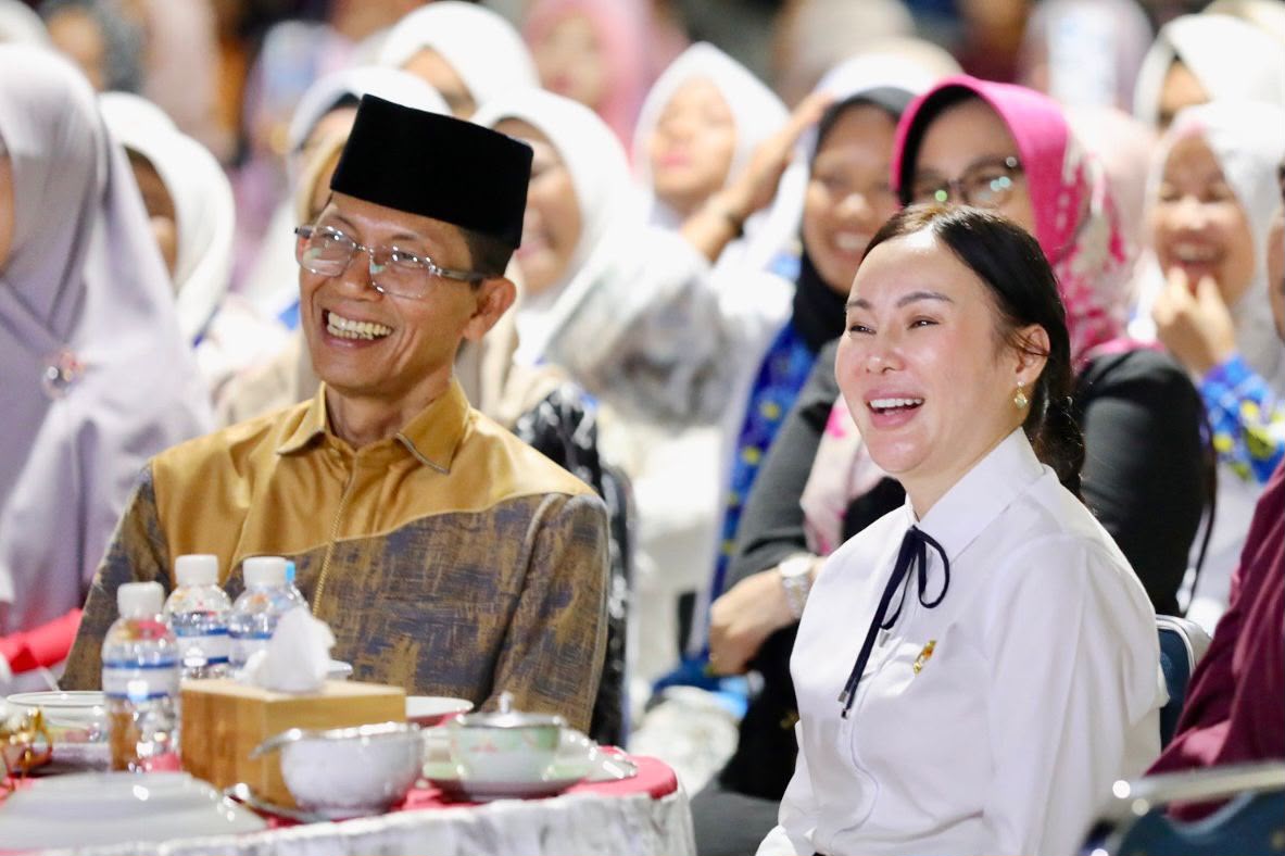 Wali Kota Batam Amsakar Achmad minta warga tidak tunggu sakit untuk urus BPJS Kesehatan. Pemkot perkuat kepesertaan gratis bagi yang memenuhi syarat.