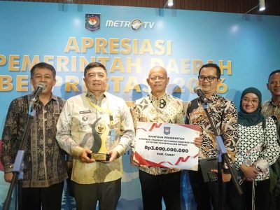 Bupati Garut, Abdusy Syakur Amin usai menerima penghargaan dari Ketua Komisi IV DPR Titiek Soeharto di Yogyakarta, Kamis (4/6/2026)/Foto: Humas Pemprov Jabar