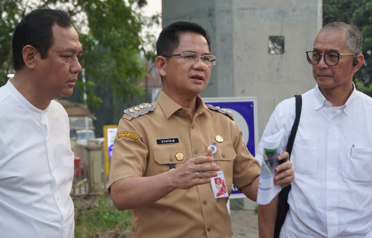 Walikota Jakarta Selatan Syafrin Liputo dan jajaran meninjau lokasi rencana pengembangan Park and Ride Lebak Bulus, Selasa (9/6/2026).