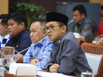 Anggota Timwas Haji DPR Maman Imanulhaq soroti kasus badal haji fiktif rugikan jemaah hingga Rp2,5 miliar dan serang kepercayaan publik.