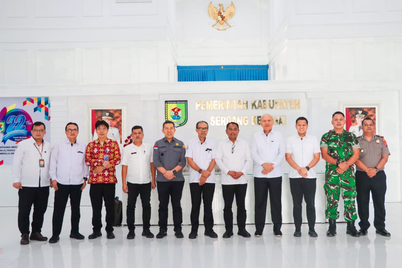 Pemerintah Kabupaten Serdang Bedagai (Pemkab Sergai) menggelar rapat koordinasi pemantauan perkembangan pembangunan Kampung Nelayan Merah Putih (KNMP) di Desa Bagan Kuala, Kecamatan Tanjung Beringin. Rapat ini dilaksanakan di Kantor Bupati Sergai, Sei Rampah/Foto: Media Center Sergai.