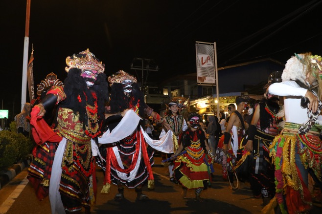 Ribuan warga padati Karnaval Budaya Singkawang Grebeg Suro 2026/Foto: Media Center Singkawang