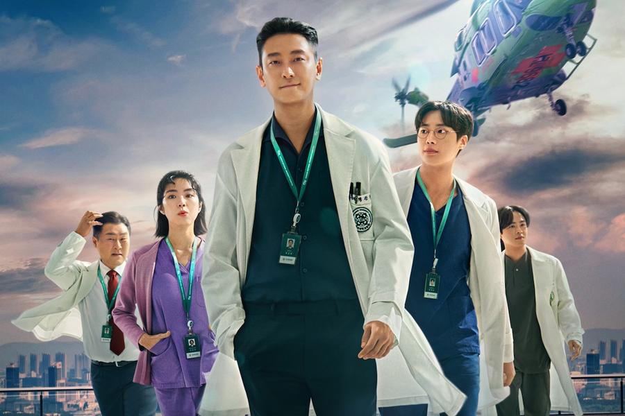 Kabar The Trauma Code: Heroes on Call season 2 dan 3 masih dalam pembicaraan Netflix. Syuting dikabarkan mulai Oktober 2026 dengan delapan episode.