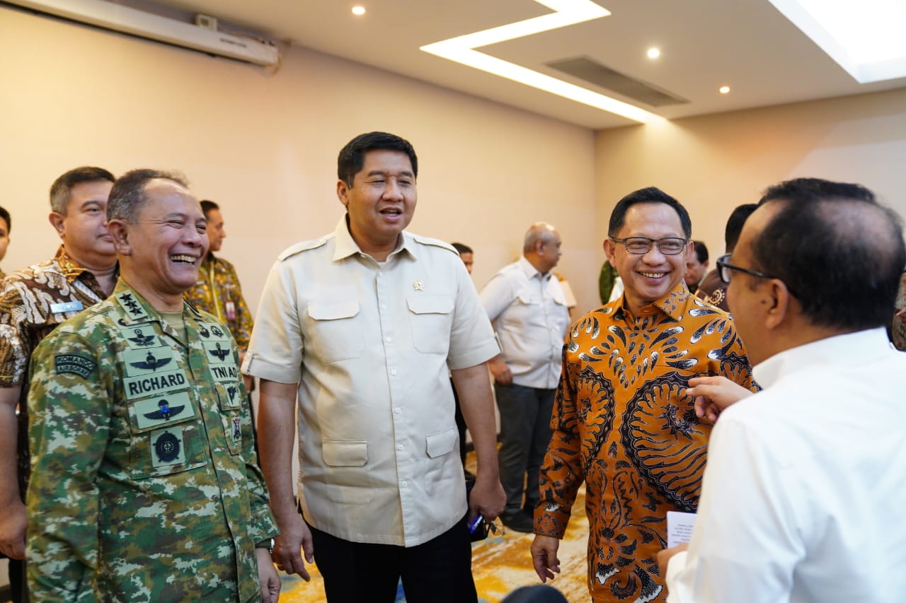 Ketua Satgas PRR Muhammad Tito Karnavian memimpin Rapat Koordinasi Tingkat Menteri Tim Pengarah Satgas PRR Pascabencana Sumatera di Kompleks Kemenko PMK, Jakarta/Foto: Istimewa