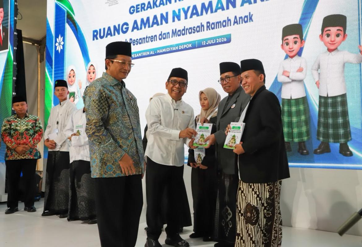 Menko PMK Pratikno luncurkan gerakan nasional di Pesantren Al-Hamidiyah/Foto: Humas PMK