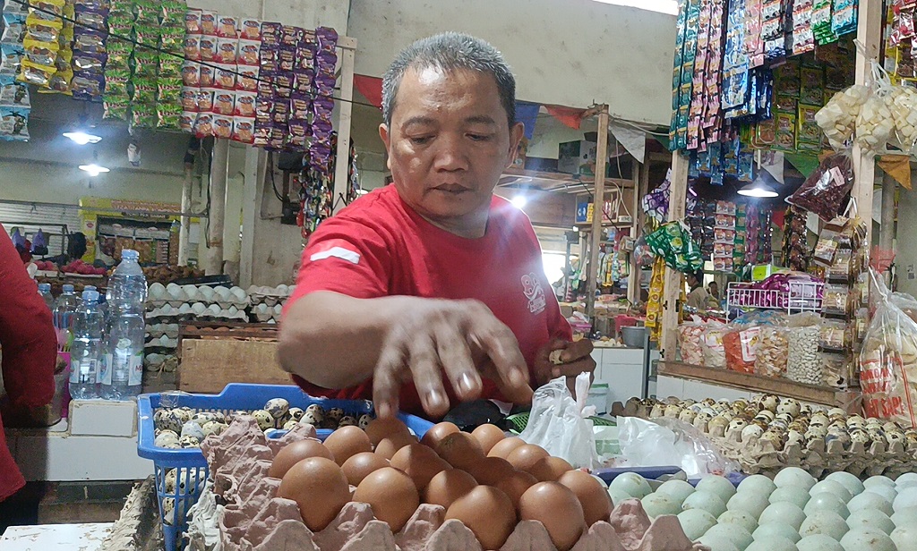 Libur sekolah dan MBG turunkan harga ayam potong dari Rp38 ribu ke Rp35 ribu/Foto: Humas Pemkab Batang