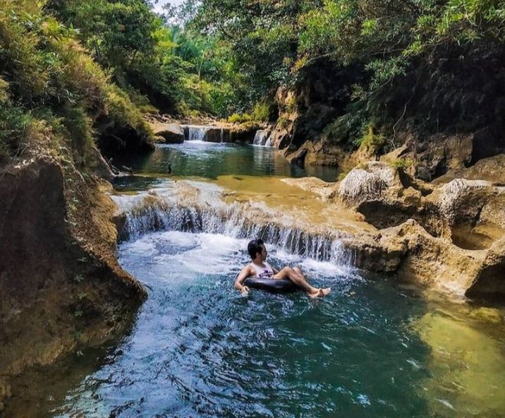 Keindahan Curug Panetean di Kecamatan Pancatengah, Kabupaten Tasikmalaya makin terlihat indah dan mempesona ketika musim kemarau/Foto: Istimewa