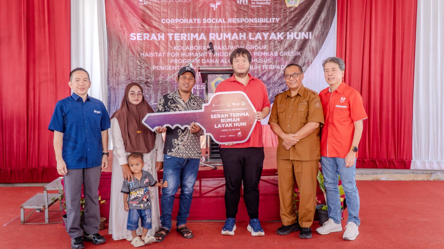 Pemkab Gresik bangun 145 rumah layak huni di Desa Campurejo lewat kolaborasi dengan Pakuwon Group dan Habitat for Humanity/Foto: Humas Pemkab Gresik
