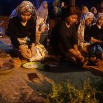Tradisi ngiling bumbu di Rumah Tuo Jambi, simbol gotong royong dan harmoni alam, terancam penambangan ilegal. Belut makin sulit, sawah mengering.
