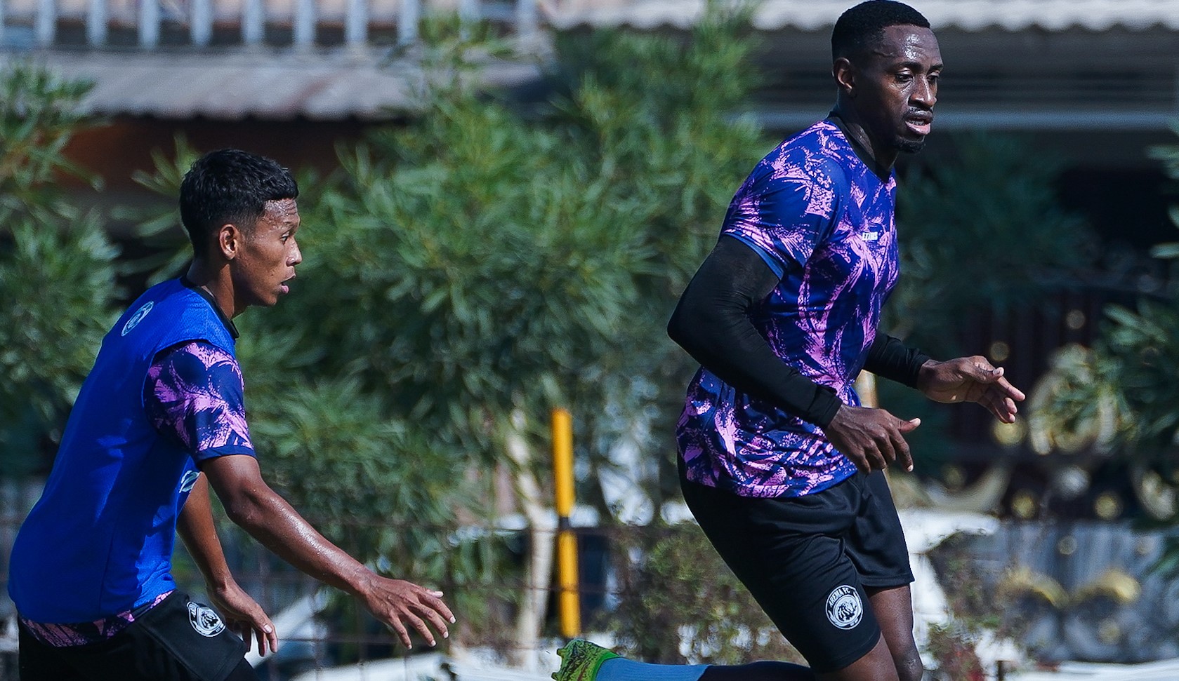 Matheus Blade kembali bergabung latihan Arema FC. Pemain Brasil ini optimis karena kerangka tim terjaga dan pemain lokal baru berkualitas/Foto: Media Arema FC