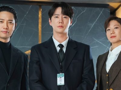 Lee Jun-young berperan ganda di drama Reborn Rookie sebagai pesepak bola dan ketua konglomerat/Foto: Soompi