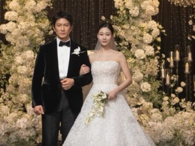 Ji Sung dan Ha Yun Kyung gelar pernikahan palsu di episode pertama The Apartment Job. Kisah mantan bos geng yang jadi calon ketua RT demi 10 miliar won/Foto: Soompi